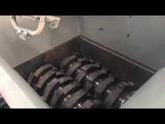 Смотреть: Двухосный тип машина для измельчения пластика 2-3 т/ч для витрины завода по переработке пластика