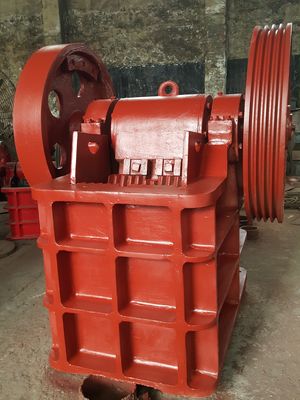 Stone Medium And Fine Crushing Jaw Crusher Machine With 21 T/H Product Capacity